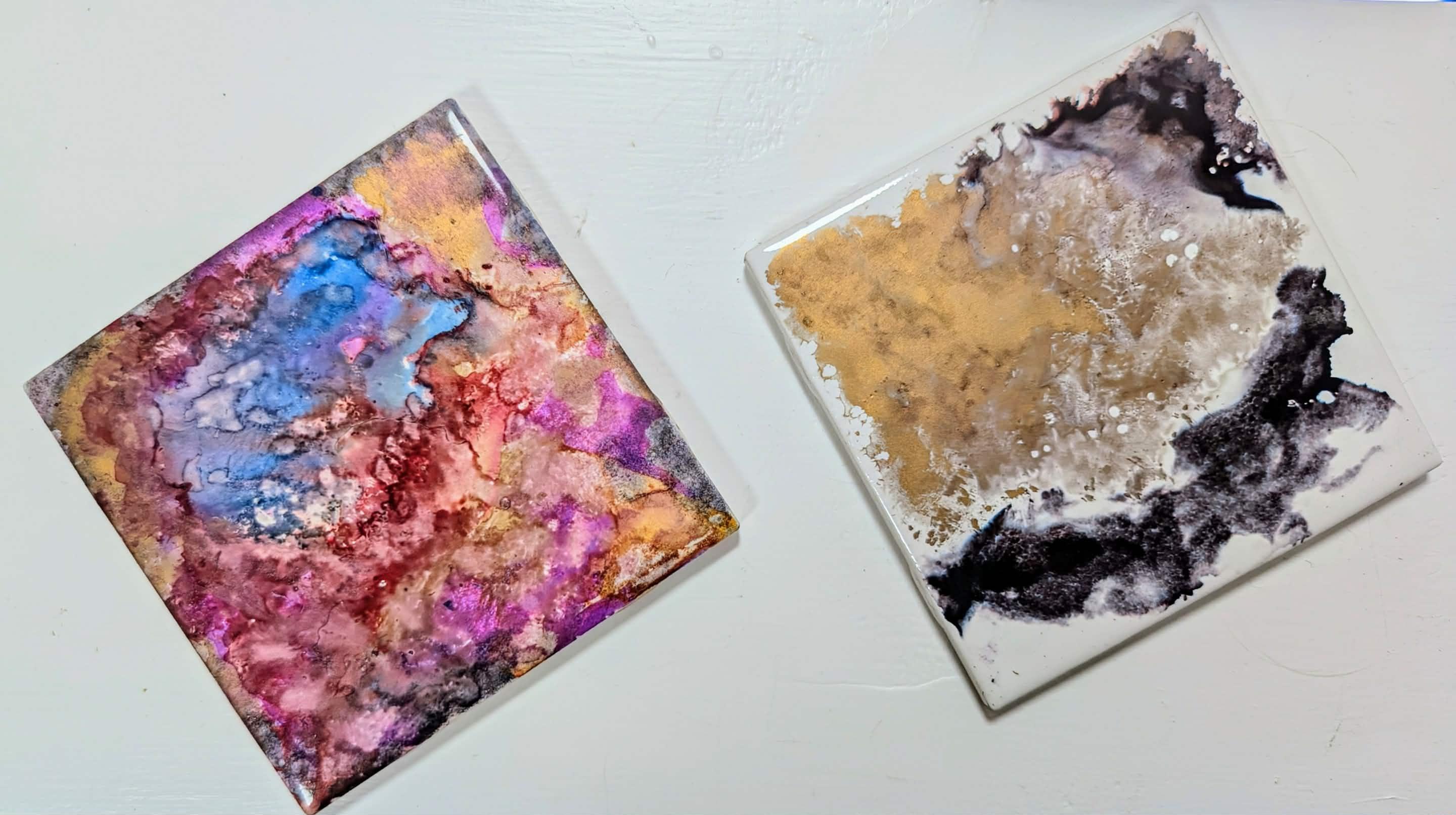 Make an Abstract Alcohol Tile